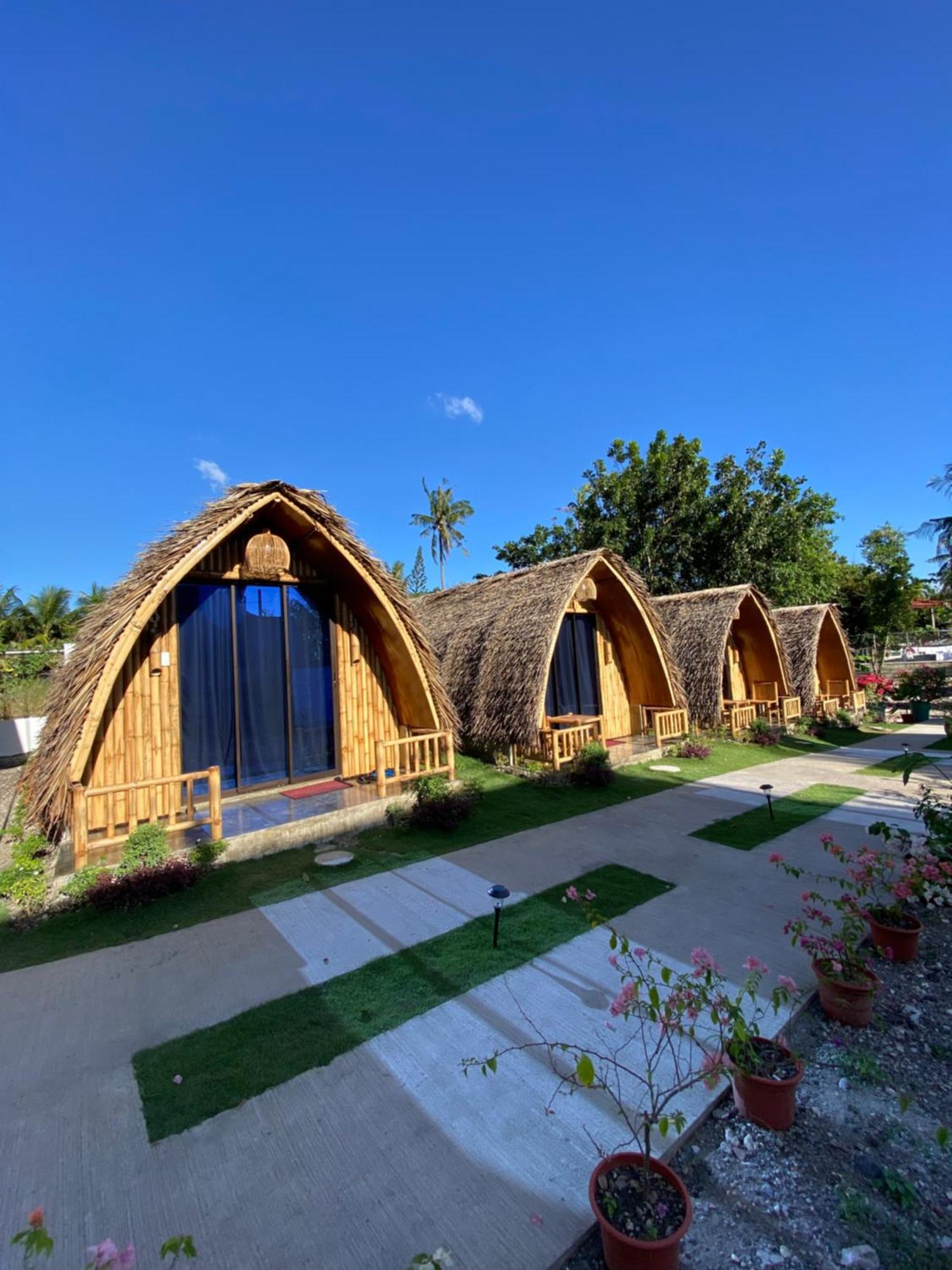 East Holiday Resort Moalboal Esterno foto