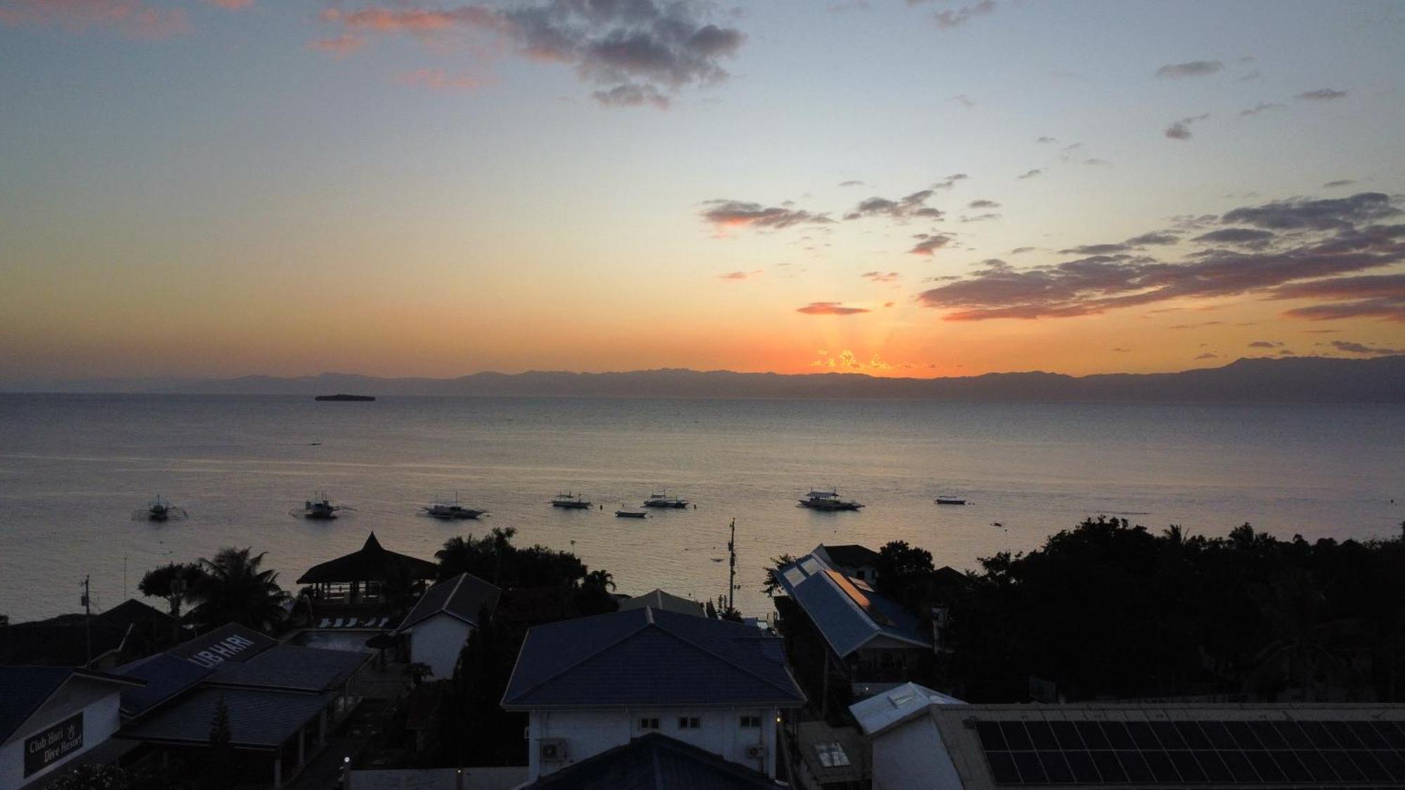East Holiday Resort Moalboal Esterno foto