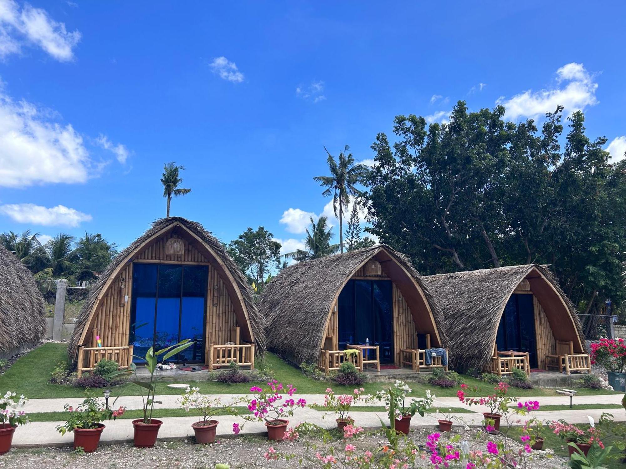 East Holiday Resort Moalboal Esterno foto