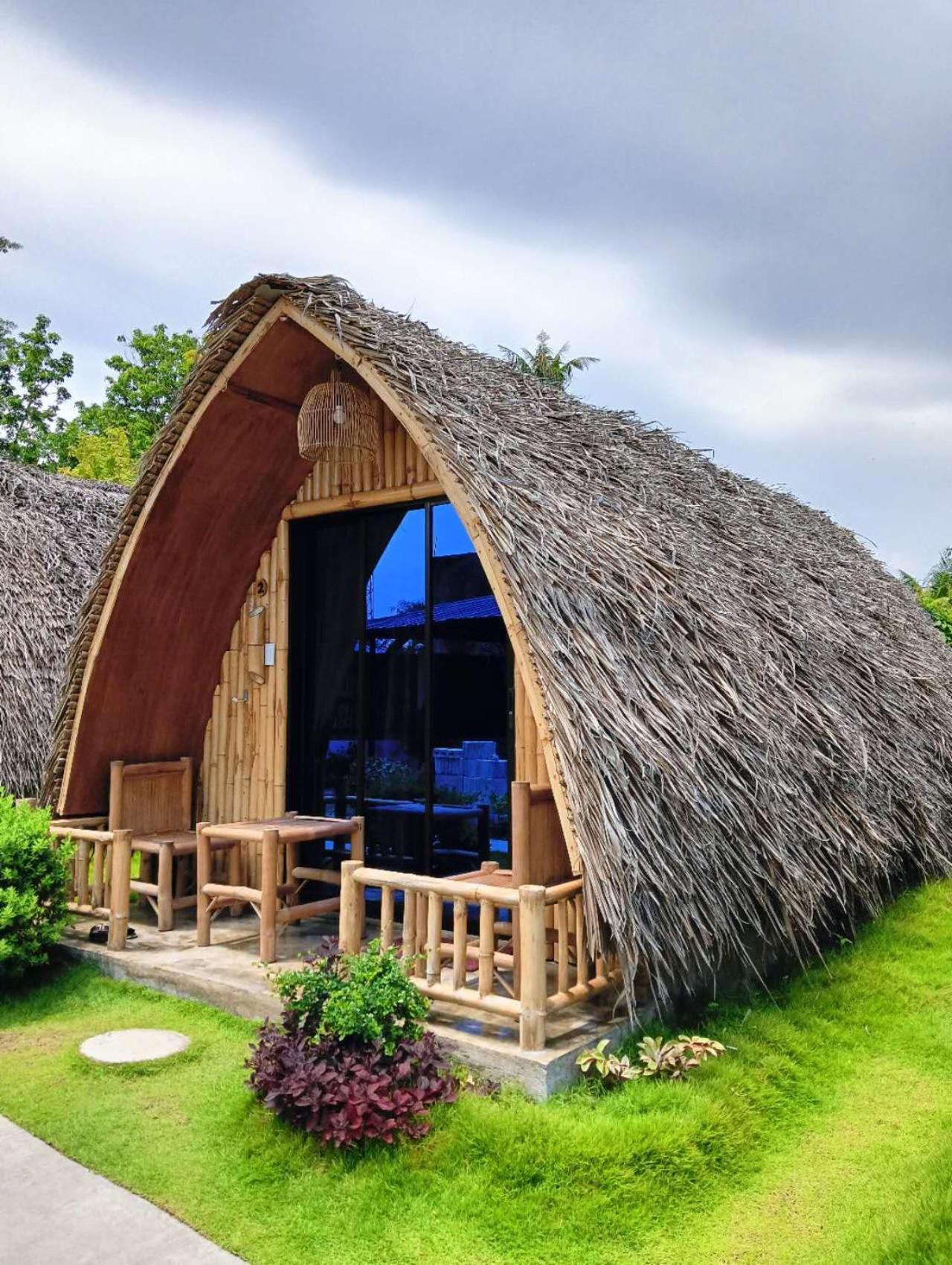 East Holiday Resort Moalboal Esterno foto